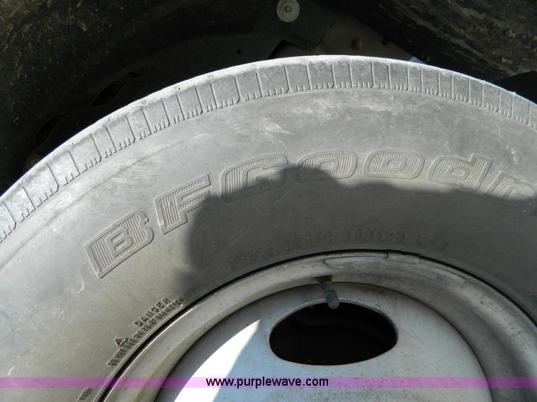 image for item G7997 1999 Ford F350 bucket truck