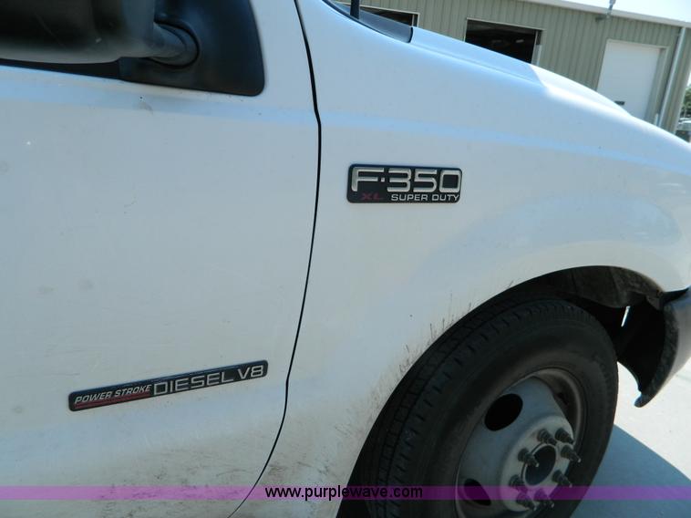 image for item G7997 1999 Ford F350 bucket truck
