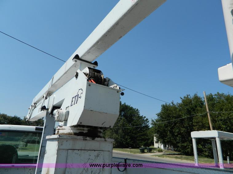 image for item G7997 1999 Ford F350 bucket truck