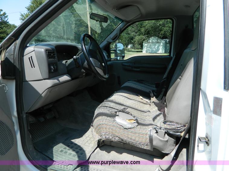 image for item G7997 1999 Ford F350 bucket truck