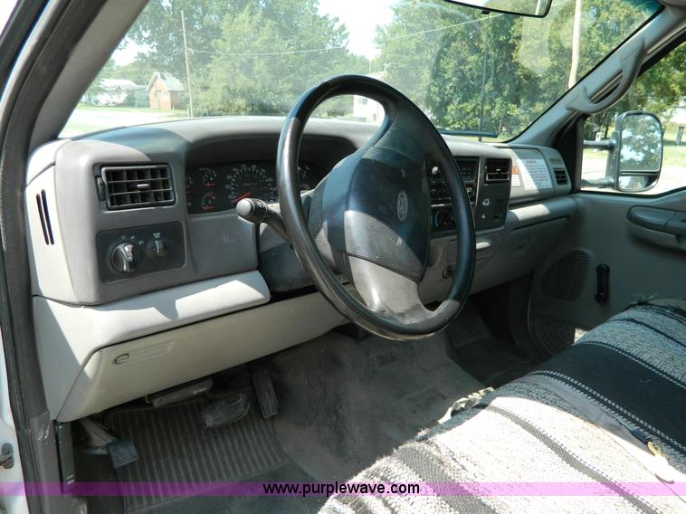 image for item G7997 1999 Ford F350 bucket truck