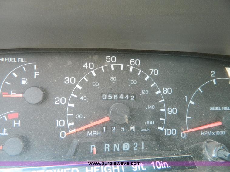 image for item G7997 1999 Ford F350 bucket truck