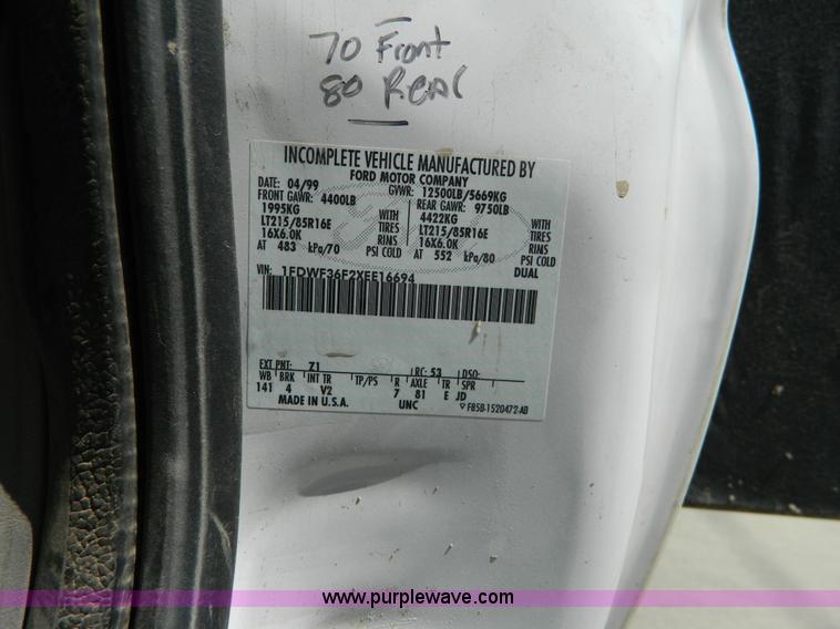 image for item G7997 1999 Ford F350 bucket truck