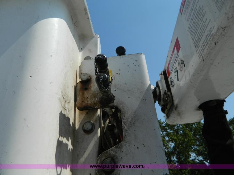 image for item G7997 1999 Ford F350 bucket truck