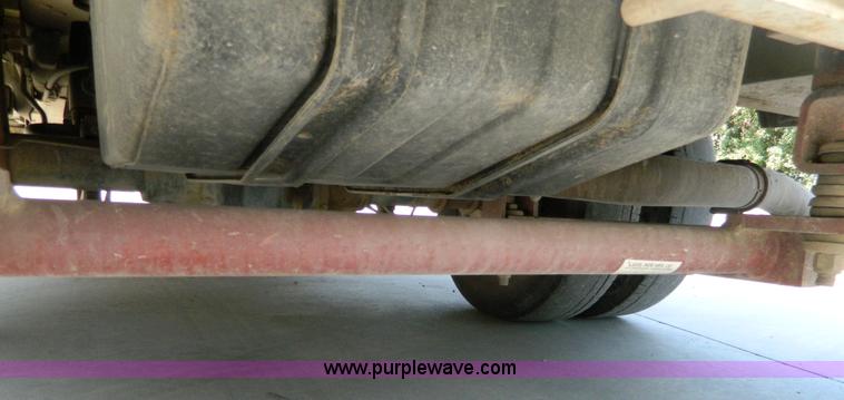 image for item G7997 1999 Ford F350 bucket truck