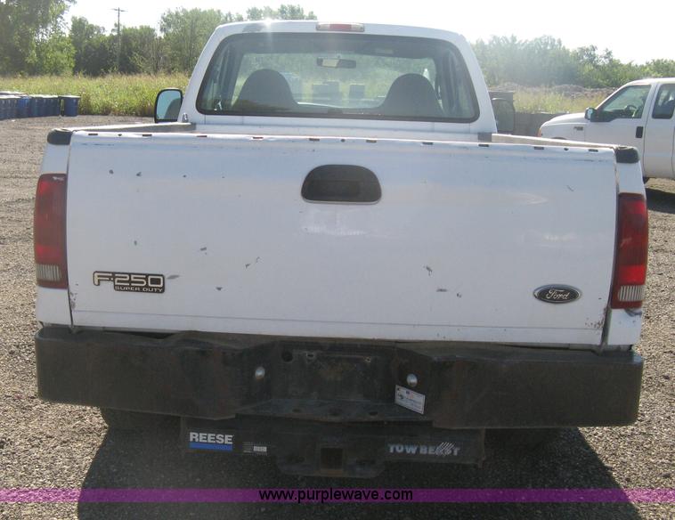 image for item H6395 2000 Ford F250 Super Duty XL pickup truck