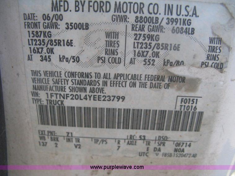 image for item H6395 2000 Ford F250 Super Duty XL pickup truck