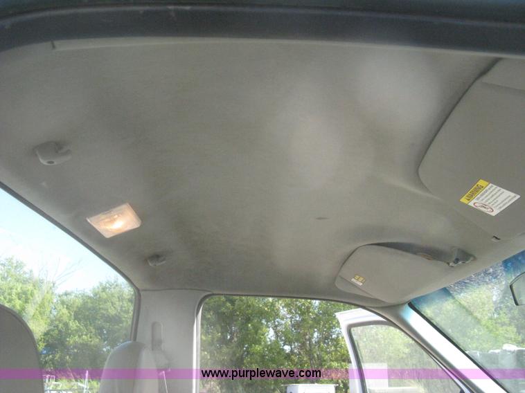 image for item H6395 2000 Ford F250 Super Duty XL pickup truck