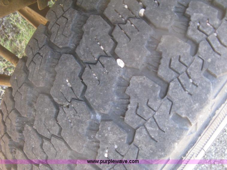 image for item H6395 2000 Ford F250 Super Duty XL pickup truck