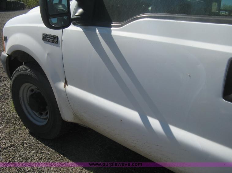 image for item H6395 2000 Ford F250 Super Duty XL pickup truck