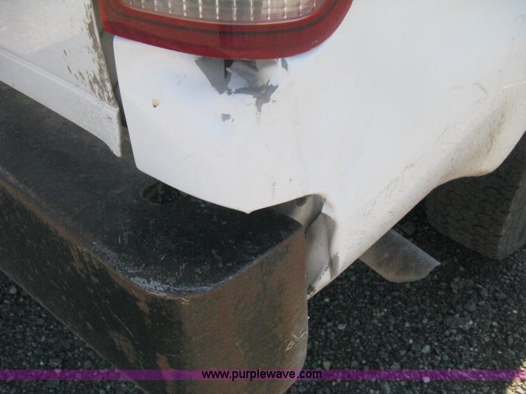 image for item H6395 2000 Ford F250 Super Duty XL pickup truck