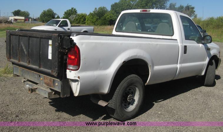 image for item H6396 2000 Ford F250 Super Duty XL pickup truck