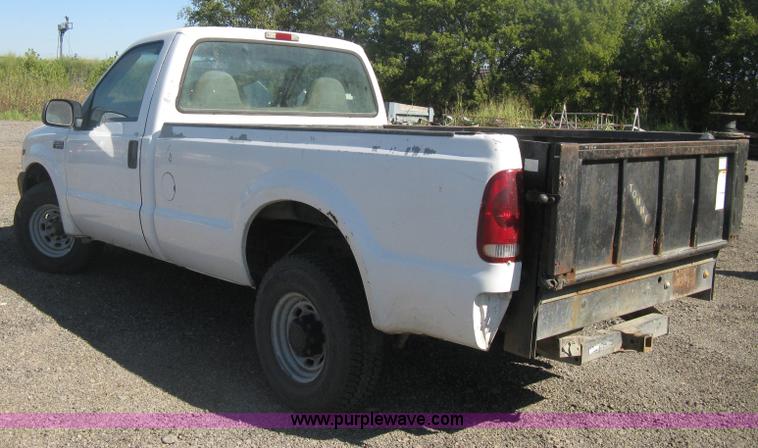 image for item H6396 2000 Ford F250 Super Duty XL pickup truck