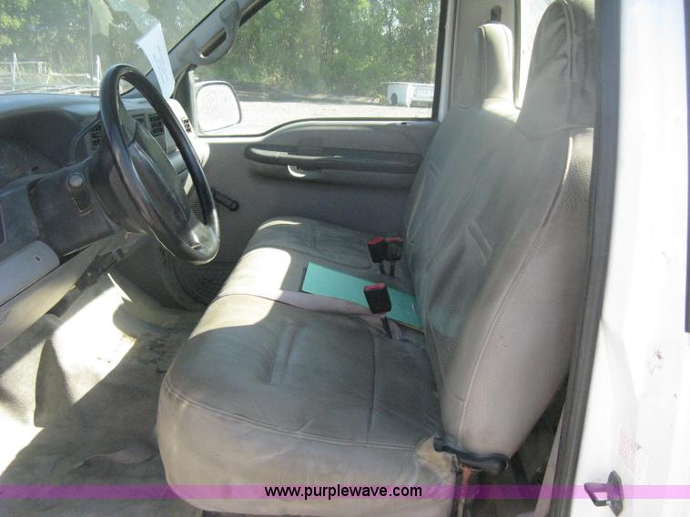 image for item H6396 2000 Ford F250 Super Duty XL pickup truck