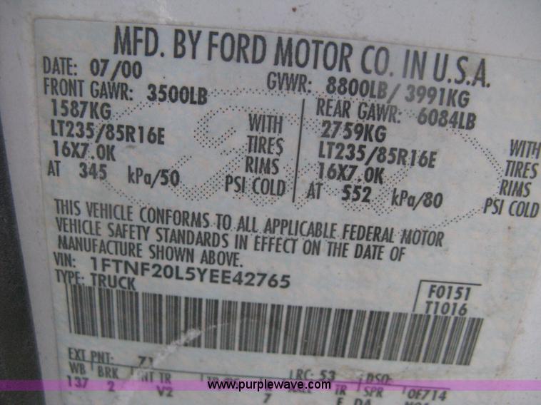 image for item H6396 2000 Ford F250 Super Duty XL pickup truck