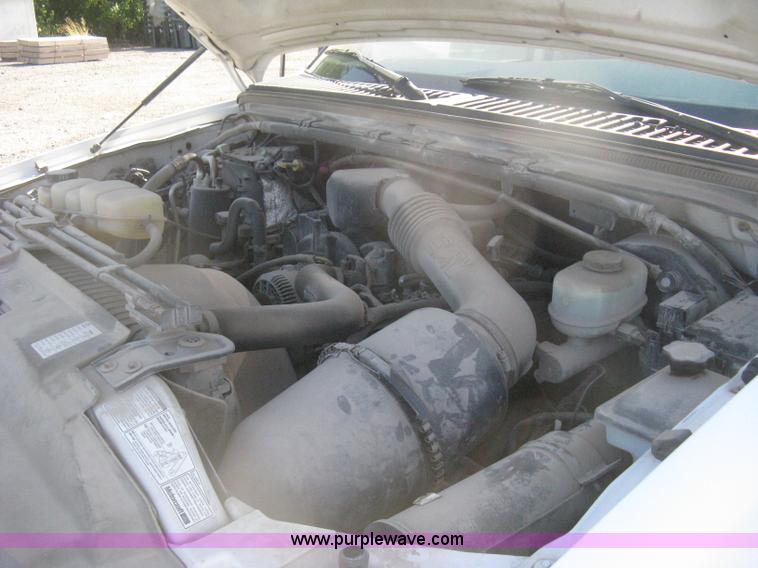 image for item H6396 2000 Ford F250 Super Duty XL pickup truck