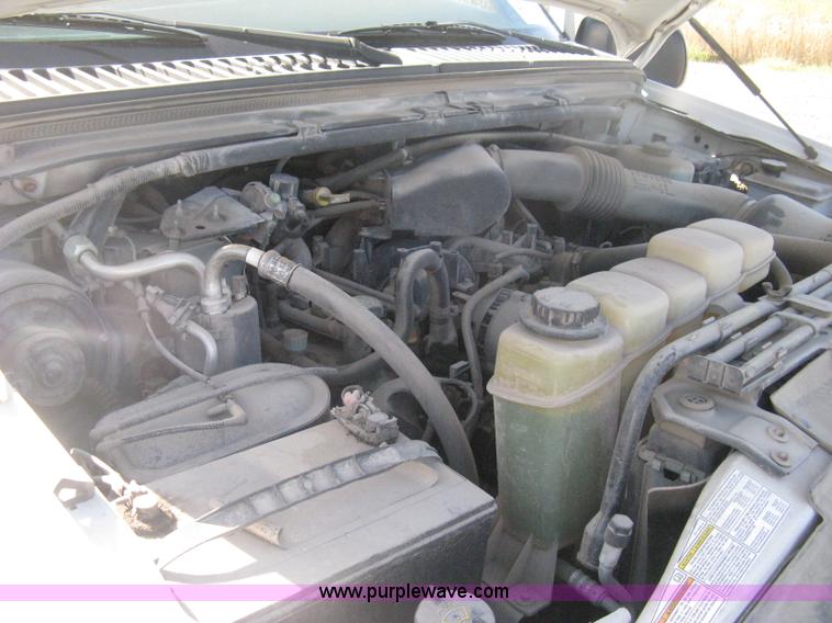 image for item H6396 2000 Ford F250 Super Duty XL pickup truck