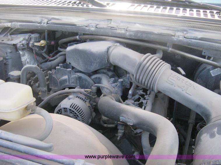 image for item H6396 2000 Ford F250 Super Duty XL pickup truck