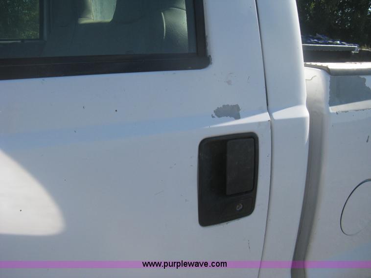 image for item H6396 2000 Ford F250 Super Duty XL pickup truck