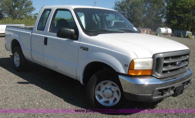 image for item H6397 1999 Ford F250 Super Duty SuperCab pickup truck