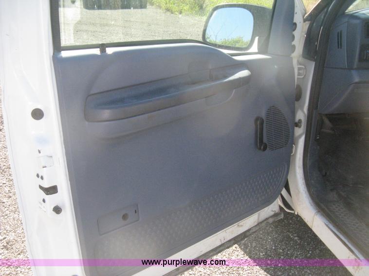 image for item H6397 1999 Ford F250 Super Duty SuperCab pickup truck