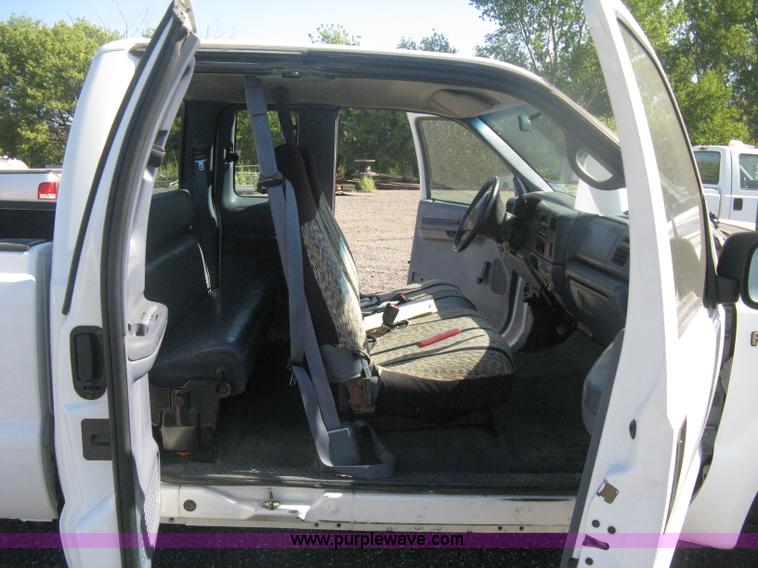 image for item H6397 1999 Ford F250 Super Duty SuperCab pickup truck