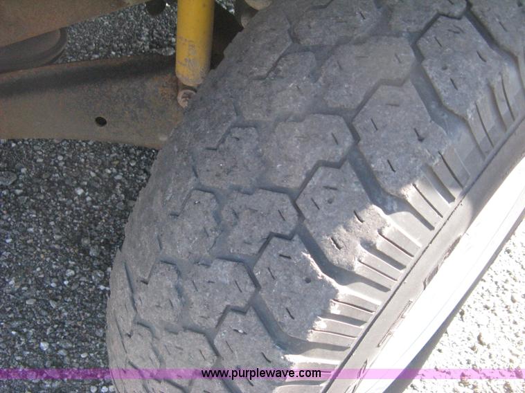 image for item H6397 1999 Ford F250 Super Duty SuperCab pickup truck