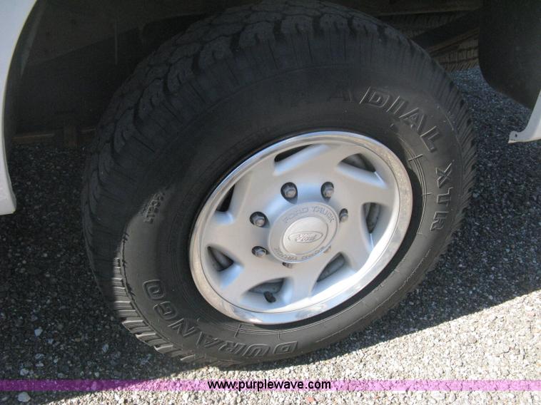 image for item H6397 1999 Ford F250 Super Duty SuperCab pickup truck