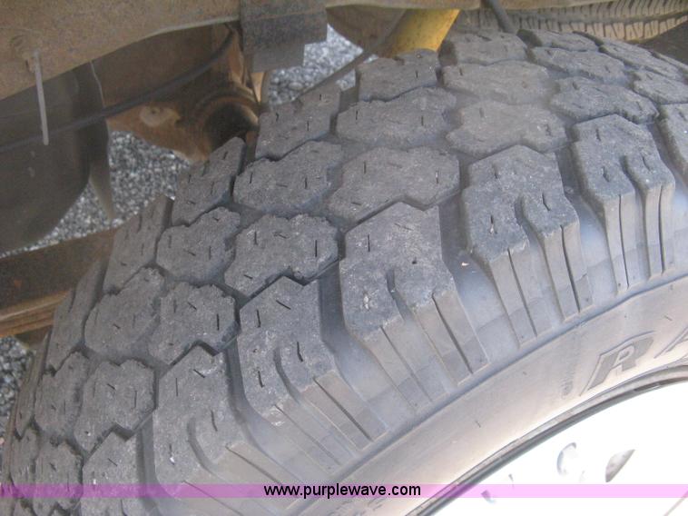 image for item H6397 1999 Ford F250 Super Duty SuperCab pickup truck