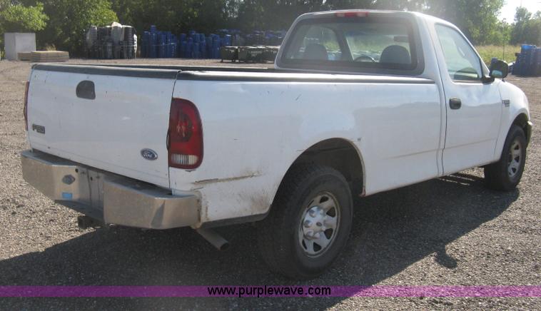 image for item H6398 1998 Ford F250 XL pickup truck