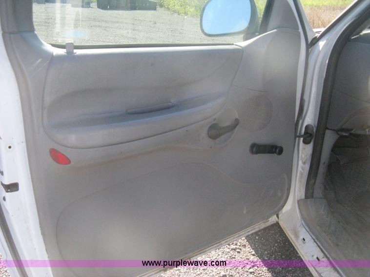 image for item H6398 1998 Ford F250 XL pickup truck