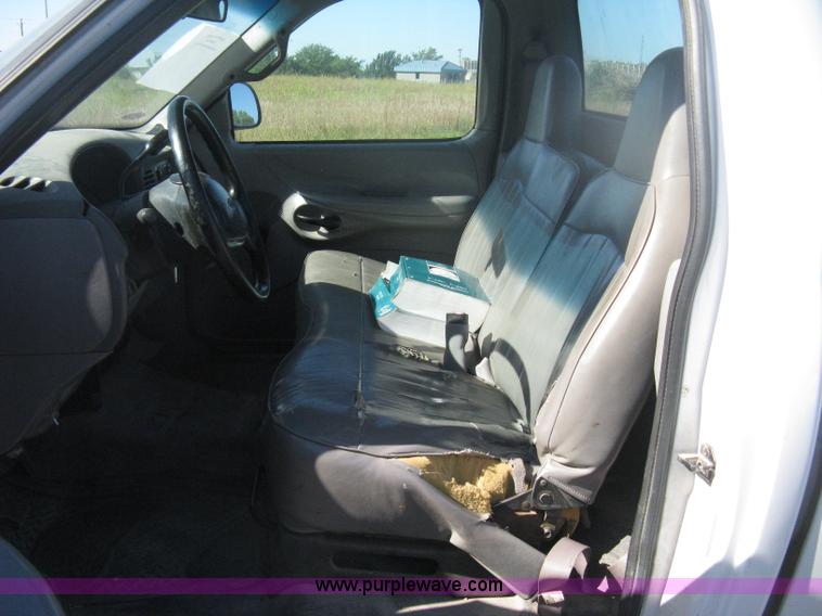 image for item H6398 1998 Ford F250 XL pickup truck