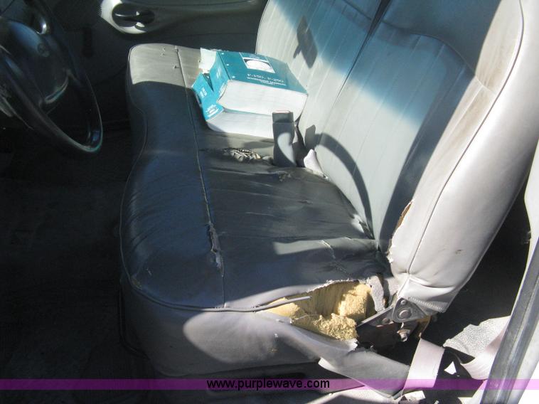 image for item H6398 1998 Ford F250 XL pickup truck