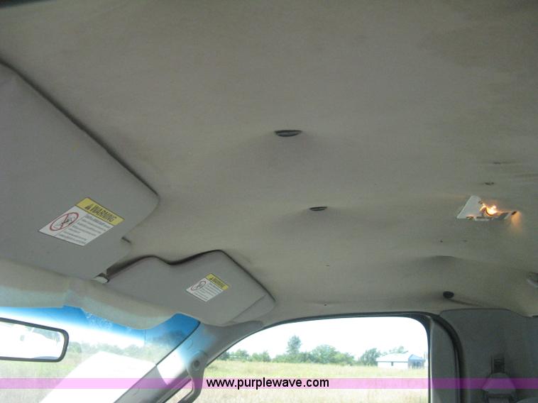 image for item H6398 1998 Ford F250 XL pickup truck