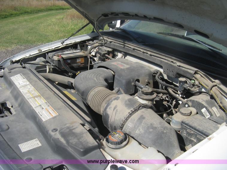 image for item H6398 1998 Ford F250 XL pickup truck