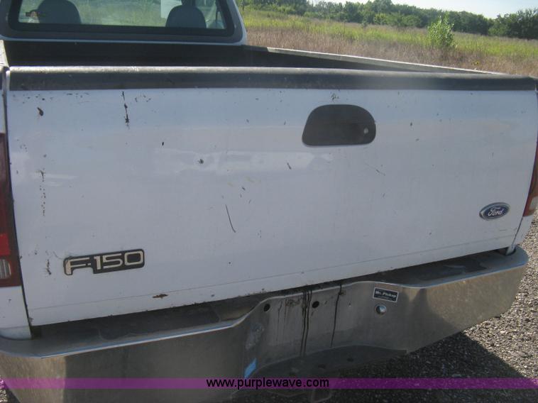 image for item H6398 1998 Ford F250 XL pickup truck