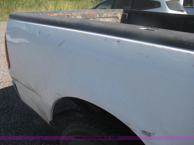 image for item H6398 1998 Ford F250 XL pickup truck