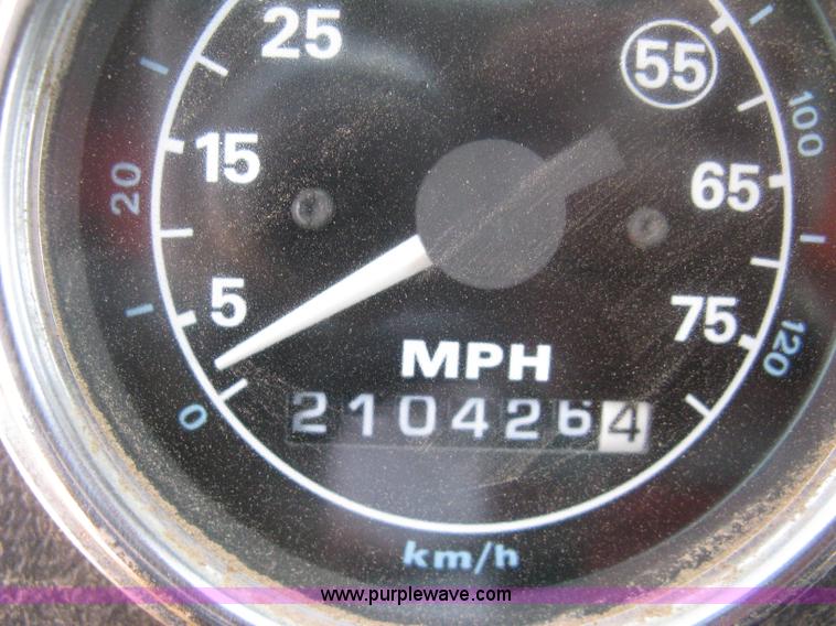 image for item H6400 1995 Ford LNT8000 dump truck