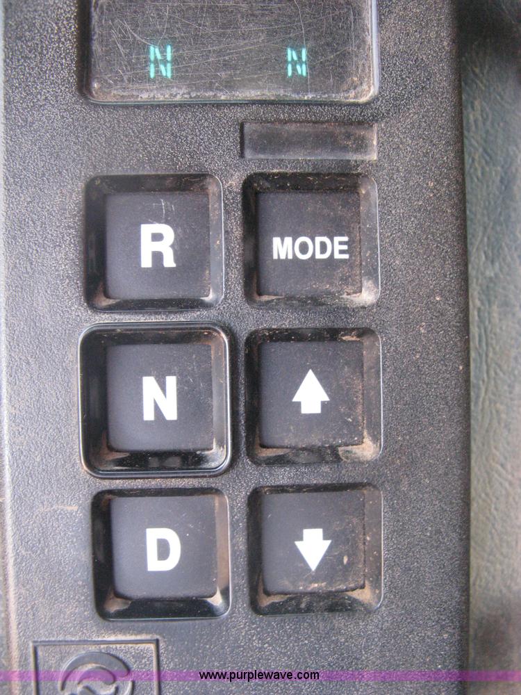 image for item H6400 1995 Ford LNT8000 dump truck