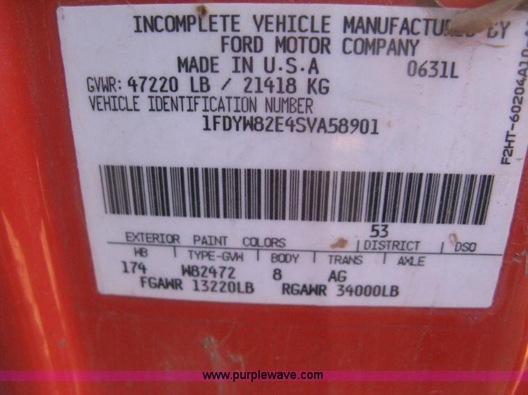 image for item H6400 1995 Ford LNT8000 dump truck