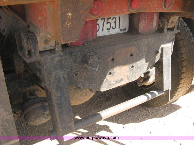 image for item H6400 1995 Ford LNT8000 dump truck