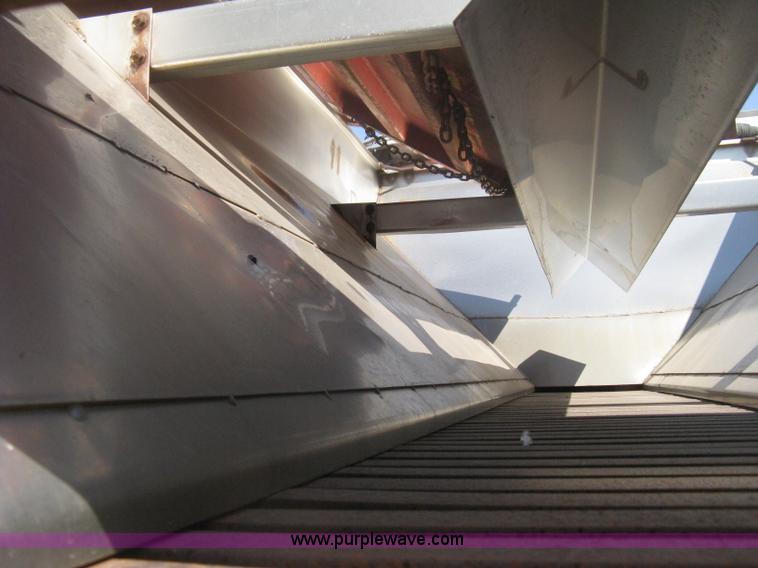 image for item H6400 1995 Ford LNT8000 dump truck