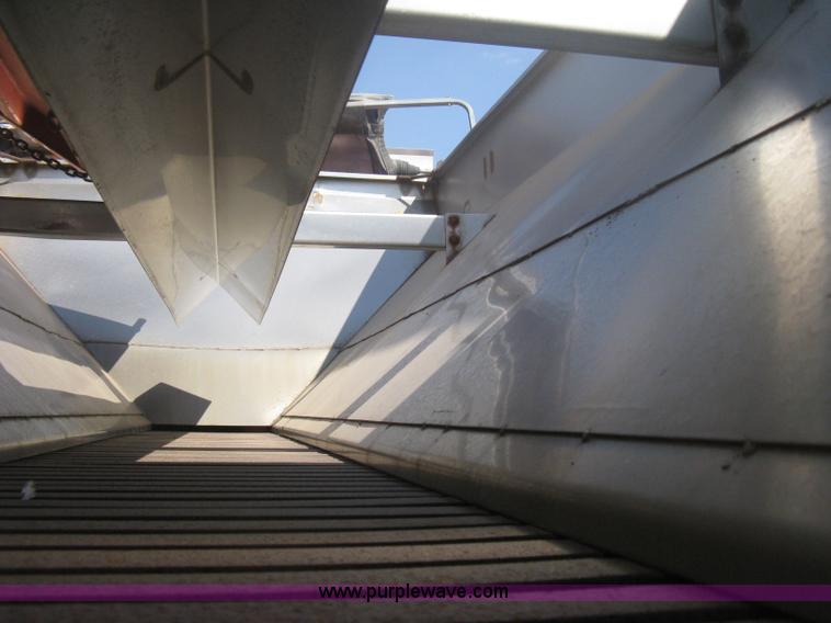 image for item H6400 1995 Ford LNT8000 dump truck