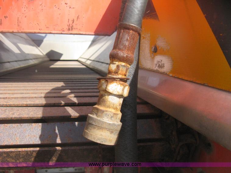 image for item H6400 1995 Ford LNT8000 dump truck