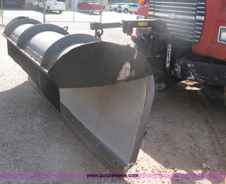 image for item H6400 1995 Ford LNT8000 dump truck