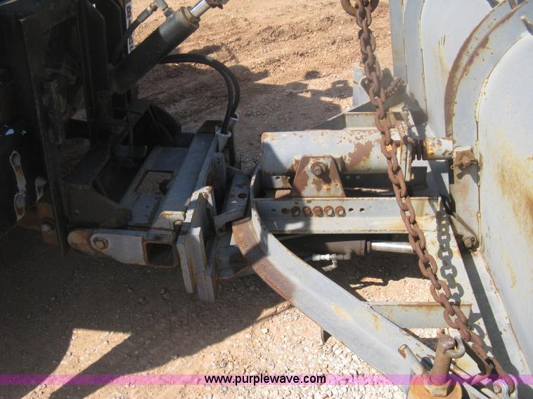 image for item H6400 1995 Ford LNT8000 dump truck