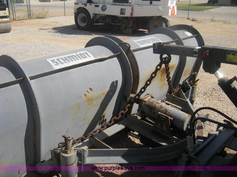 image for item H6400 1995 Ford LNT8000 dump truck