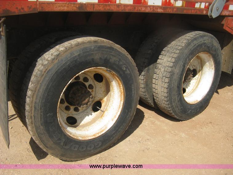 image for item H6400 1995 Ford LNT8000 dump truck