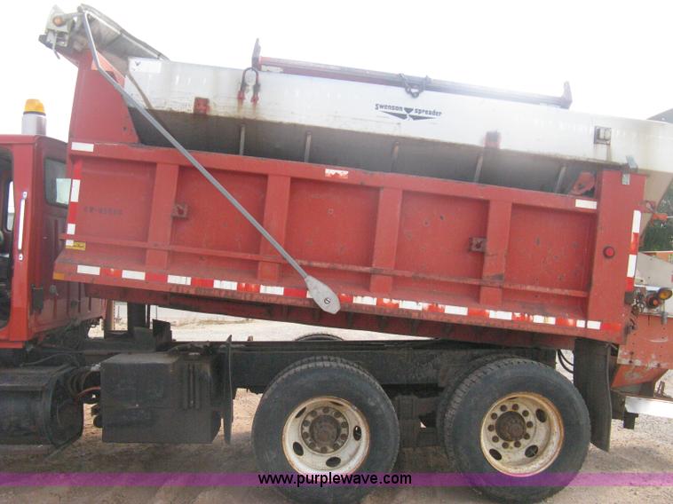 image for item H6400 1995 Ford LNT8000 dump truck
