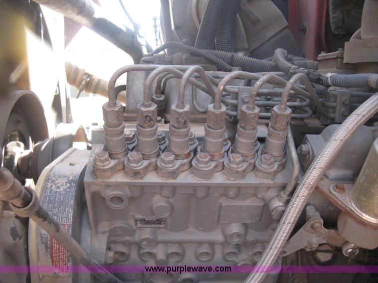 image for item H6400 1995 Ford LNT8000 dump truck